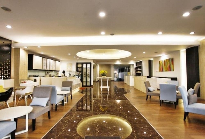 Imagen del bar/restaurante del Hotel Ayola Hoci Cipanas. Foto 5