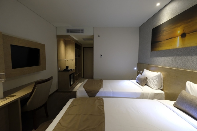 Imagen de la habitación del Hotel Ayola Lippo Cikarang. Foto 3