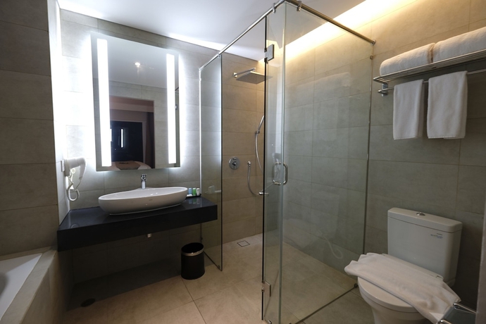 Imagen de la habitación del Hotel Ayola Lippo Cikarang. Foto 11