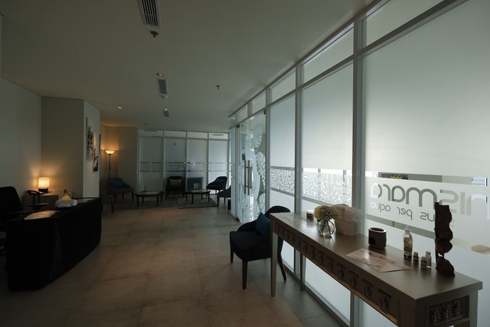 Imagen de los interiores del Hotel Ayola Lippo Cikarang. Foto 19