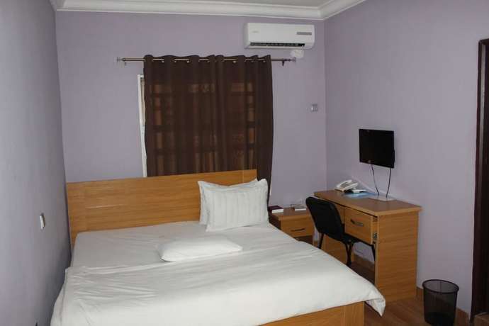 Imagen de la habitación del Hotel Ayoluyem. Foto 2