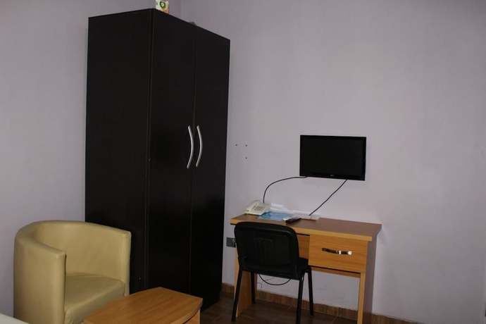Imagen de la habitación del Hotel Ayoluyem. Foto 6