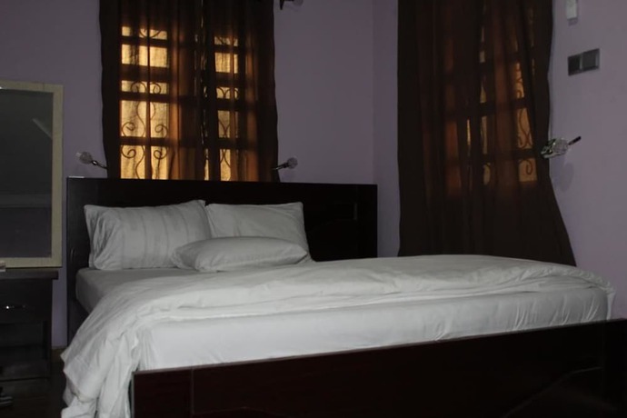 Imagen de la habitación del Hotel Ayoluyem. Foto 10