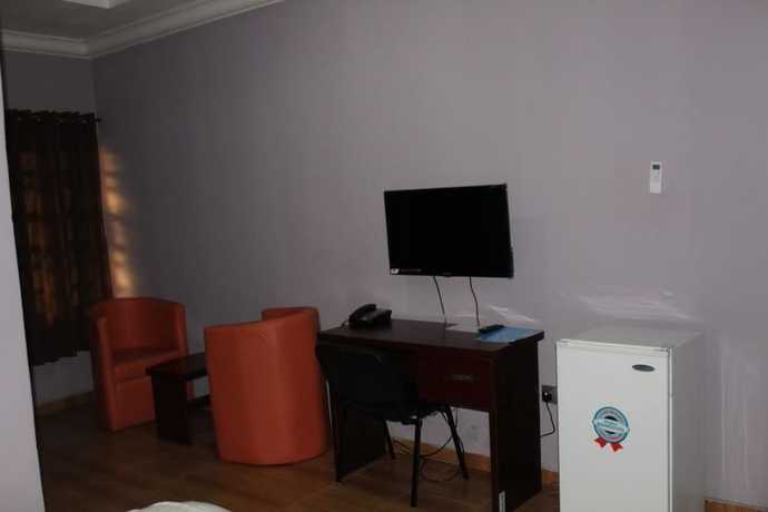 Imagen de la habitación del Hotel Ayoluyem. Foto 12