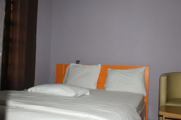 Imagen de la habitación del Hotel Ayoluyem. Foto 16