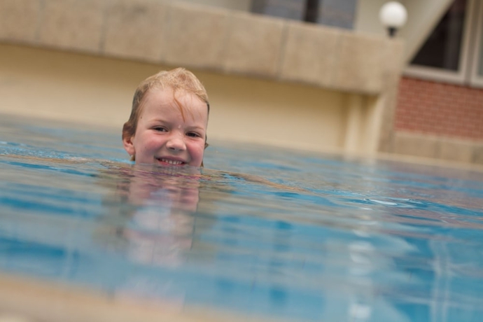 Imagen de la piscina del Hotel Ayothaya. Foto 17