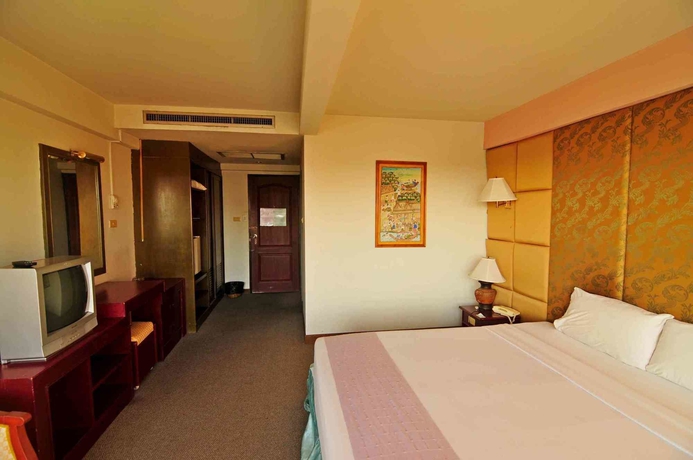 Imagen de la habitación del Hotel Ayothaya Riverside Ayutthaya. Foto 3