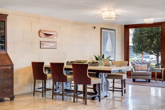 Imagen de los interiores del Hotel Ayres Costa Mesa/Newport Beach. Foto 18