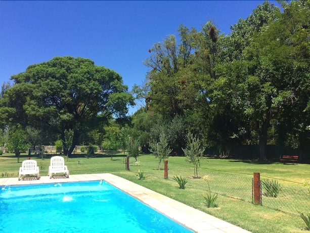 Imagen de la piscina del Hotel Ayres De Cuyo. Foto 18