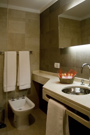 Imagen de la habitación del Hotel Ayres De Recoleta Plaza. Foto 3