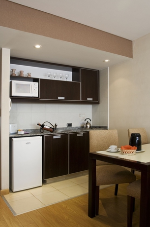 Imagen de la habitación del Hotel Ayres Recoleta Uriburu. Foto 6