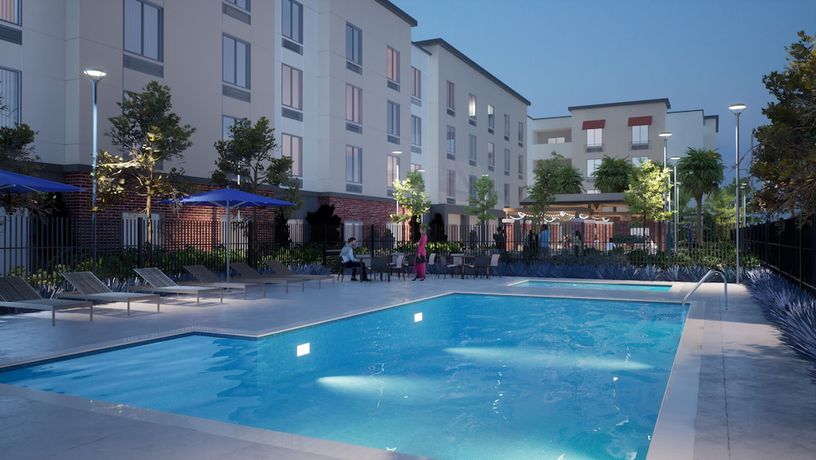 Imagen de la piscina del Hotel Ayres Rialto Fontana. Foto 6