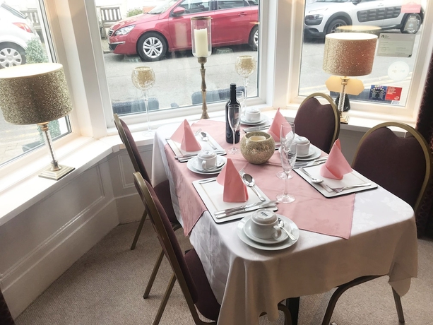 Imagen del bar/restaurante del Hotel Aysgarth House. Foto 7