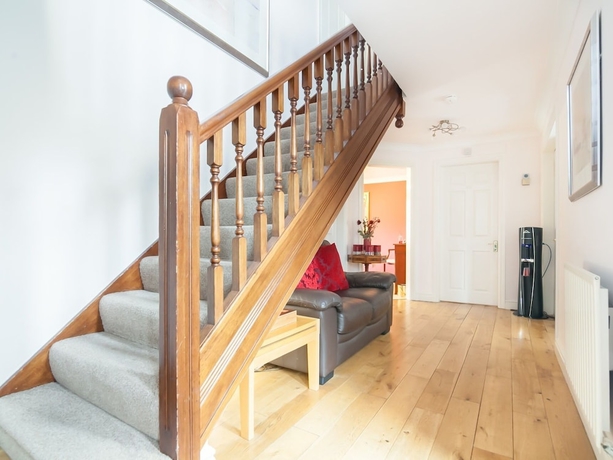 Imagen de los interiores del Hotel Ayuda House. Foto 18