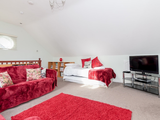 Imagen de la habitación del Hotel Ayuda House. Foto 2