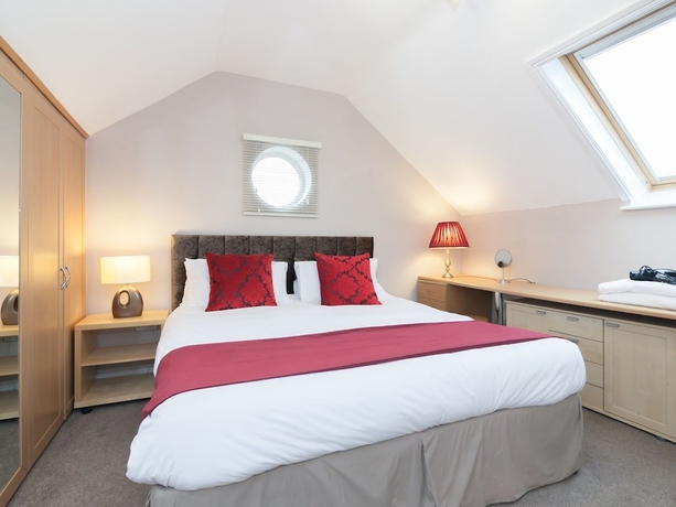 Imagen de la habitación del Hotel Ayuda House. Foto 3