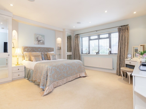 Imagen de la habitación del Hotel Ayuda House. Foto 5