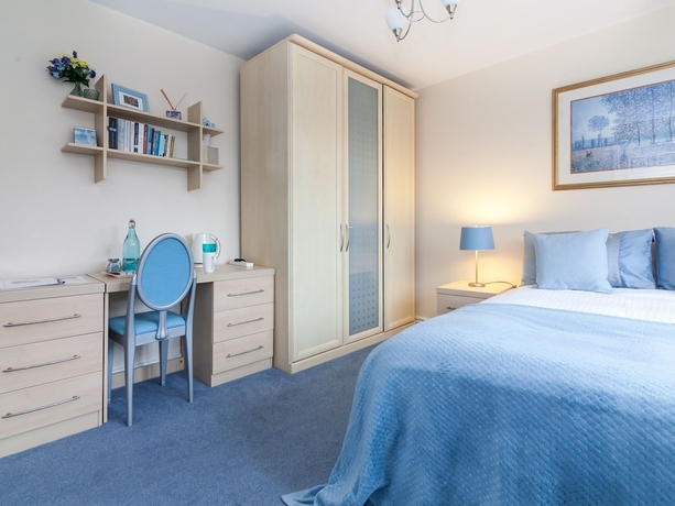 Imagen de la habitación del Hotel Ayuda House. Foto 7