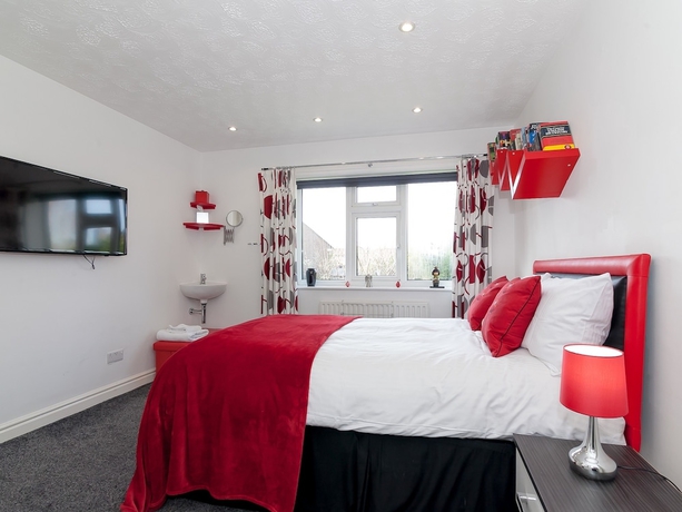 Imagen de la habitación del Hotel Ayuda House. Foto 13