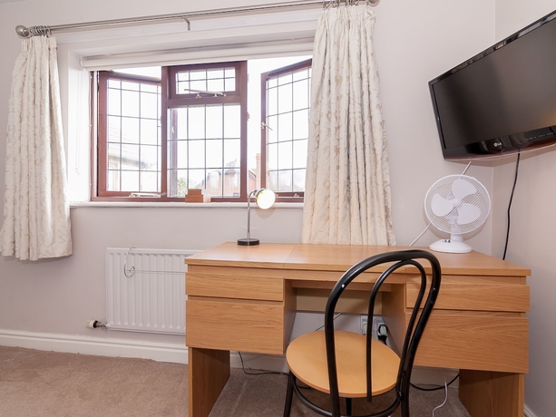 Imagen de la habitación del Hotel Ayuda House. Foto 16