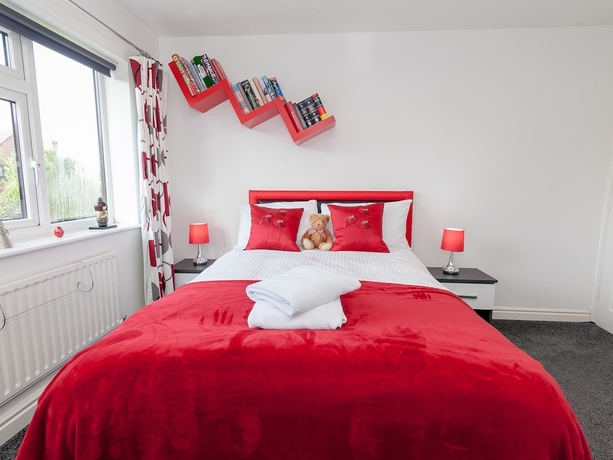 Imagen de la habitación del Hotel Ayuda House. Foto 17