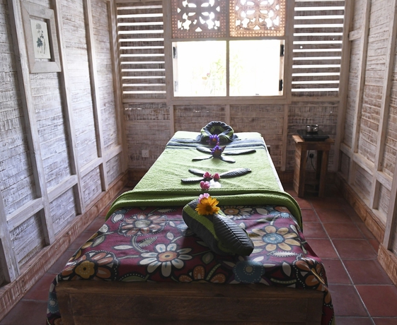 Imagen de la piscina del Hotel Ayurvie Weligama - Ayurvedic Retreat. Foto 19