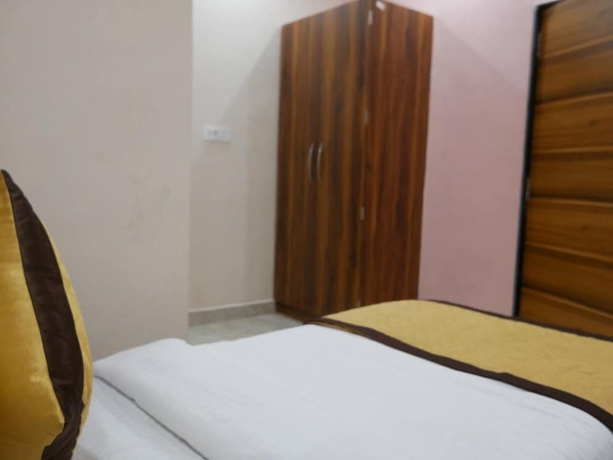 Imagen de la habitación del Hotel AyushMan Inn. Foto 11