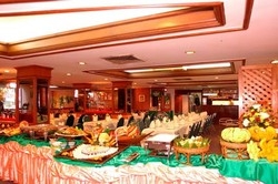 Imagen del bar/restaurante del Hotel Ayutthaya Grand. Foto 2
