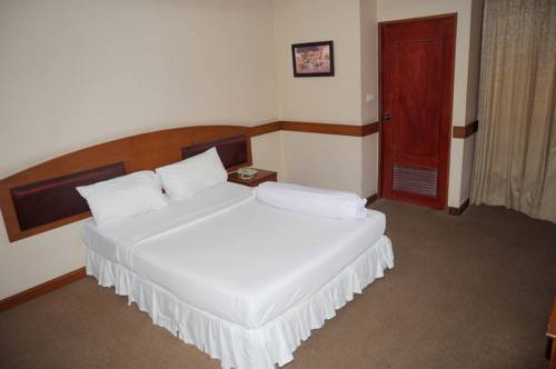 Imagen de la habitación del Hotel Ayutthaya Thenee. Foto 9