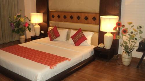 Imagen de la habitación del Hotel Ayutthaya Thenee. Foto 12