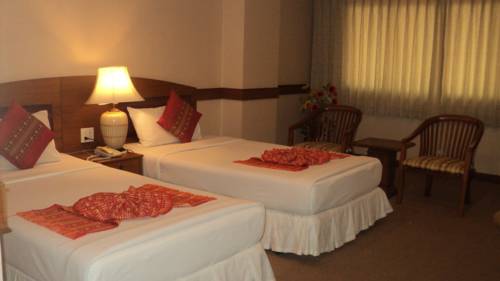Imagen de la habitación del Hotel Ayutthaya Thenee. Foto 13