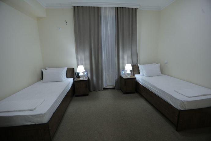 Imagen de la habitación del Hotel Ayvon Express. Foto 6