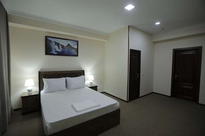Imagen de la habitación del Hotel Ayvon Express. Foto 9