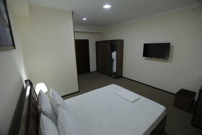 Imagen de la habitación del Hotel Ayvon Express. Foto 14