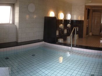 Imagen de la piscina del Hotel Az Inn Fukui. Foto 8