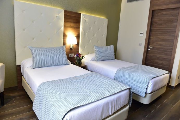 Imagen de la habitación del Hotel Az Kouba. Foto 2