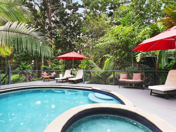 Imagen de la piscina del Hotel Azabu Boutique Accommodation Byron Bay. Foto 18