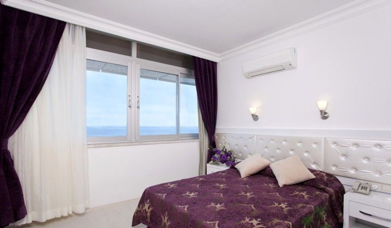 Imagen de la habitación del Hotel Azak Beach. Foto 7