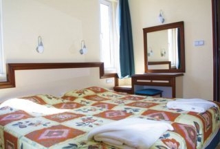 Imagen de la habitación del Hotel Azak Suit Apart Hotel. Foto 3