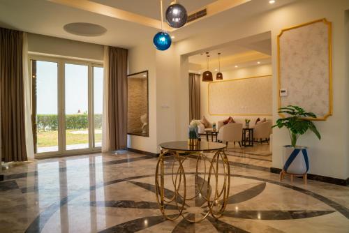Imagen de la habitación del Hotel Azal Lagoons Resort Abu Simbel. Foto 18