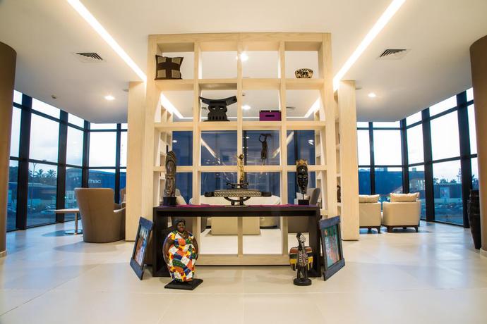 Imagen de los interiores del Hotel Azalai Abidjan. Foto 9