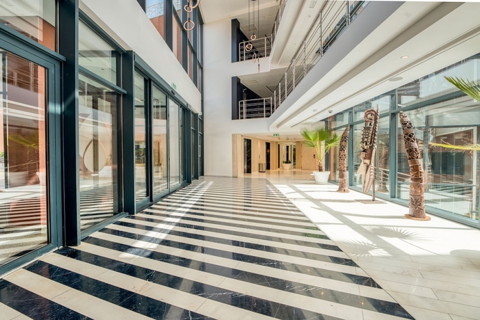 Imagen de los interiores del Hotel Azalai Dakar. Foto 12