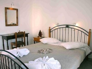 Imagen de la habitación del Hotel Azalea. Foto 4