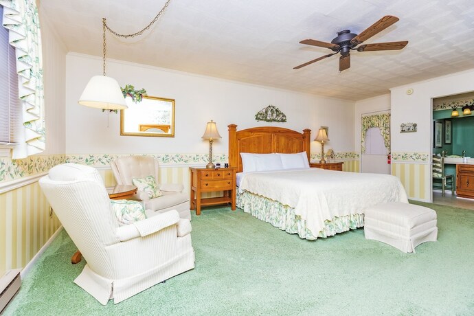 Imagen de la habitación del Hotel Azalea Garden Inn. Foto 16