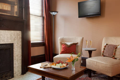 Imagen de la habitación del Hotel Azalea Inn and Villas. Foto 8
