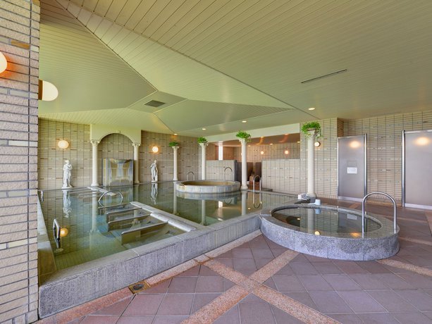 Imagen de la piscina del Hotel Azalea, Tsu. Foto 14