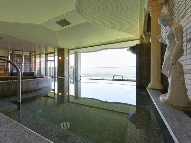 Imagen de la piscina del Hotel Azalea, Tsu. Foto 17