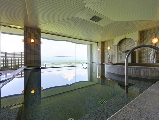 Imagen de la piscina del Hotel Azalea, Tsu. Foto 18