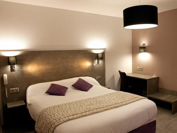 Imagen de la habitación del Hotel Azalées. Foto 7