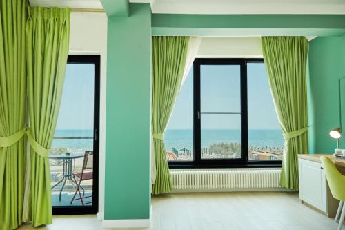 Imagen general del Hotel Azaleea Mamaia Nord. Foto 8